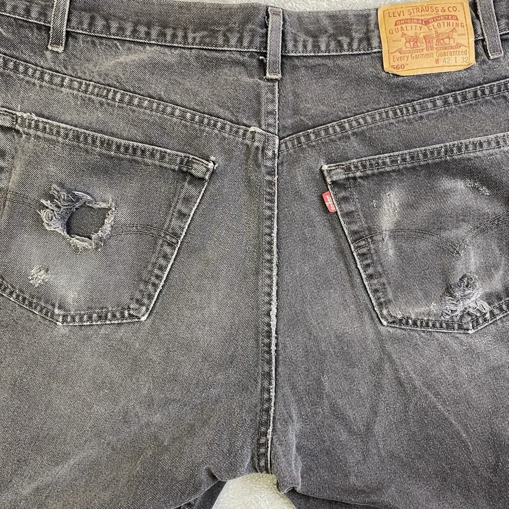 VTG Levis 560 Jeans Men Black 42x32 Loose Fit Tapered USA Made 90s Y2K Grunge